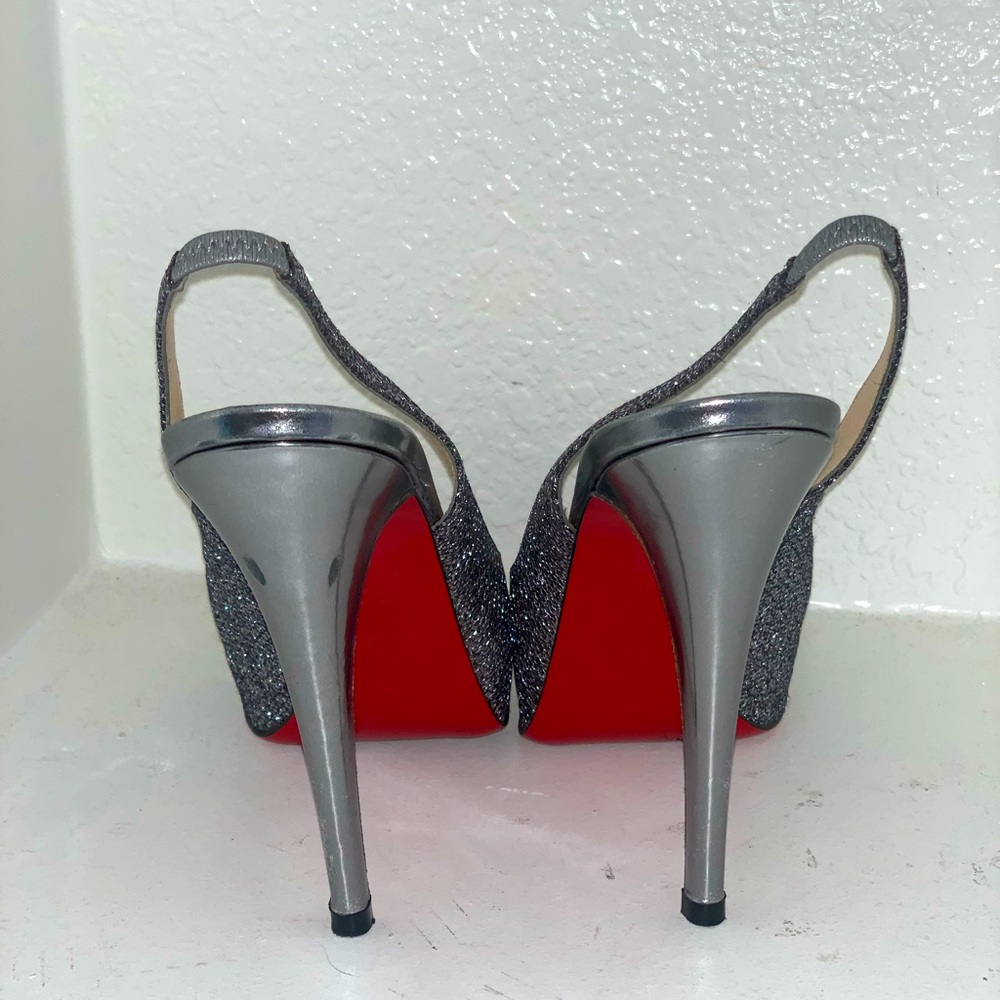 Christian Louboutin Silver Glitter Peep Toe
Platform Sandal Size 39 5”
